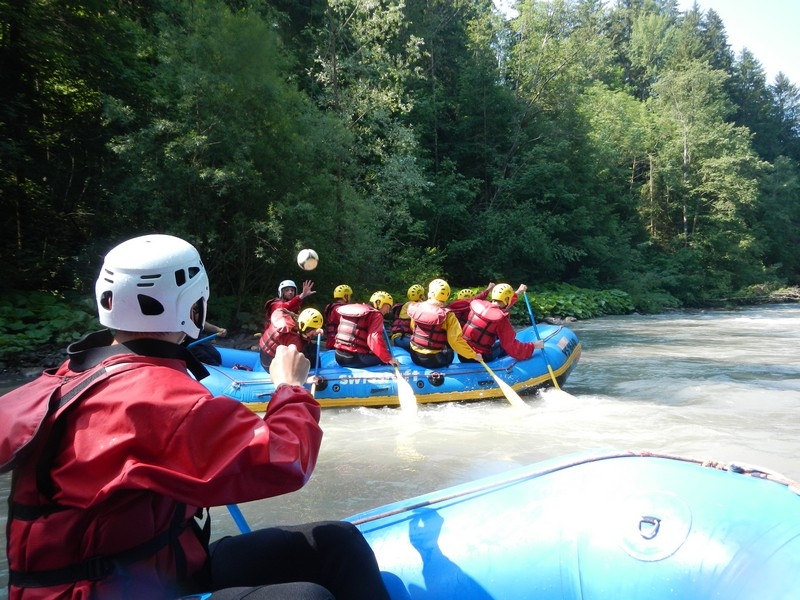 Village Camps International Summer Camp Leysin, Switzerland 2025-08-09 https://www.villagecamps.com/journals_admin/images/686-23-raft (20).jpg